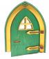 Preview: Tanno Design beliebteste Wichteltür, Feentür, Mäusetür aus Holz zum öffnen mit echtem Wichtel grün/gelb 17cm