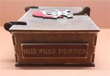 Piraten Schatzkiste für Kids aus Holz mit Goldmünzen - braun