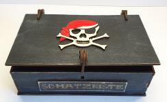 Piraten Schatzkiste für Kids aus Holz mit Goldmünzen - schwarz