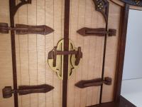 Tanno Design® edler japanischer Schrein, Tempel, Eingangstor,  24 cm x 28 cm birnbaum/nussbraun