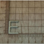 Holzbuchstabe-E-20mm-Blockschrift