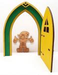 Tanno Design beliebteste Wichteltür, Feentür, Mäusetür aus Holz zum öffnen mit echtem Wichtel gelb/grün 17cm